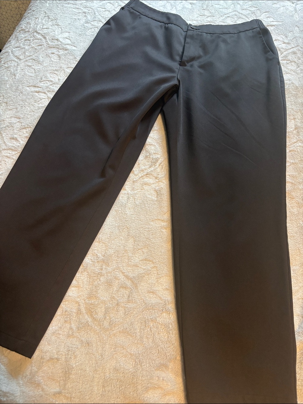 HALARA Black Ankle Straight-Leg Women's Pants